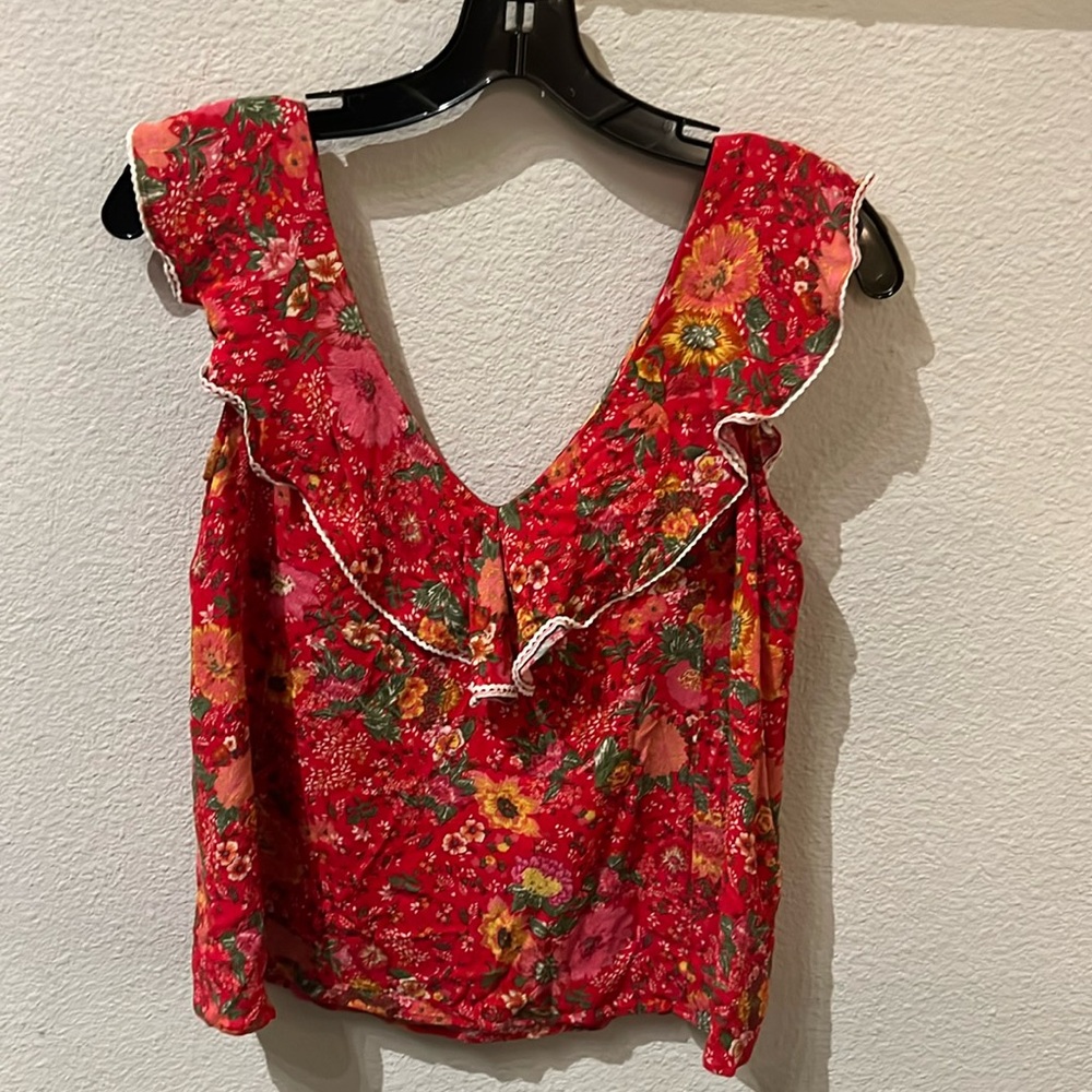 Sezane Manette Red Floral V Neck Size 36 (US 4)